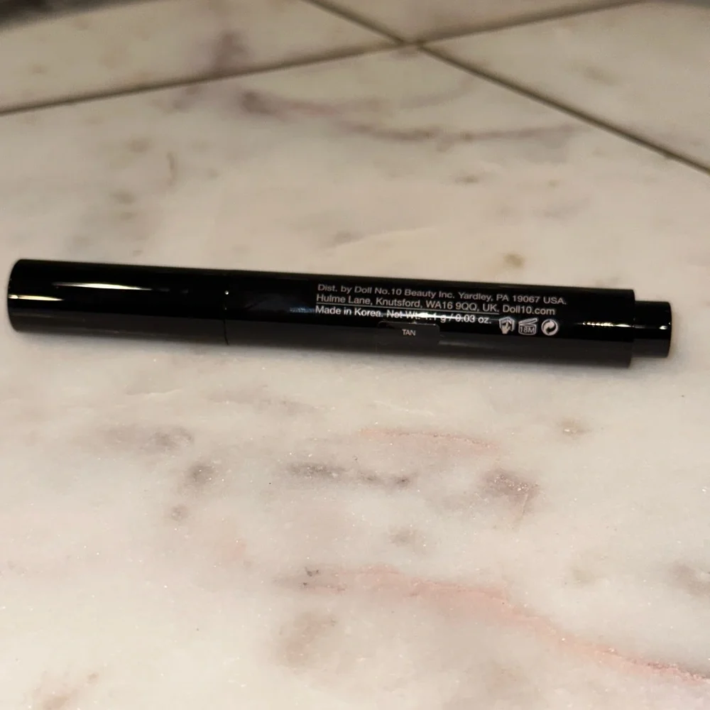 NEW DOLL 10 HydraBalm Precision Concealer in Tan